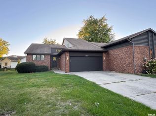 1907 Bayview Ct, Springfield, IL 62704