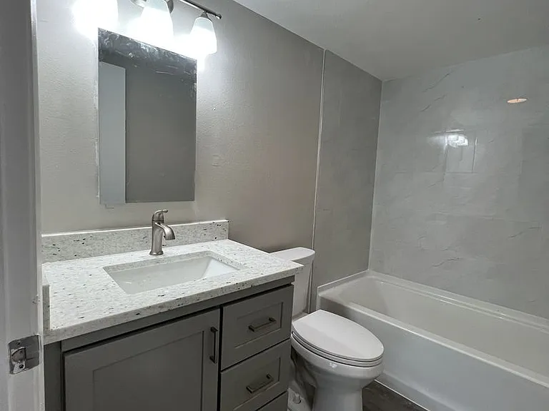 21260 Brinson Ave — Photo 8