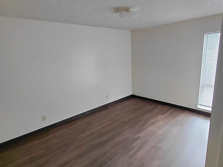 Prairie Sun Apartments — Photo 29