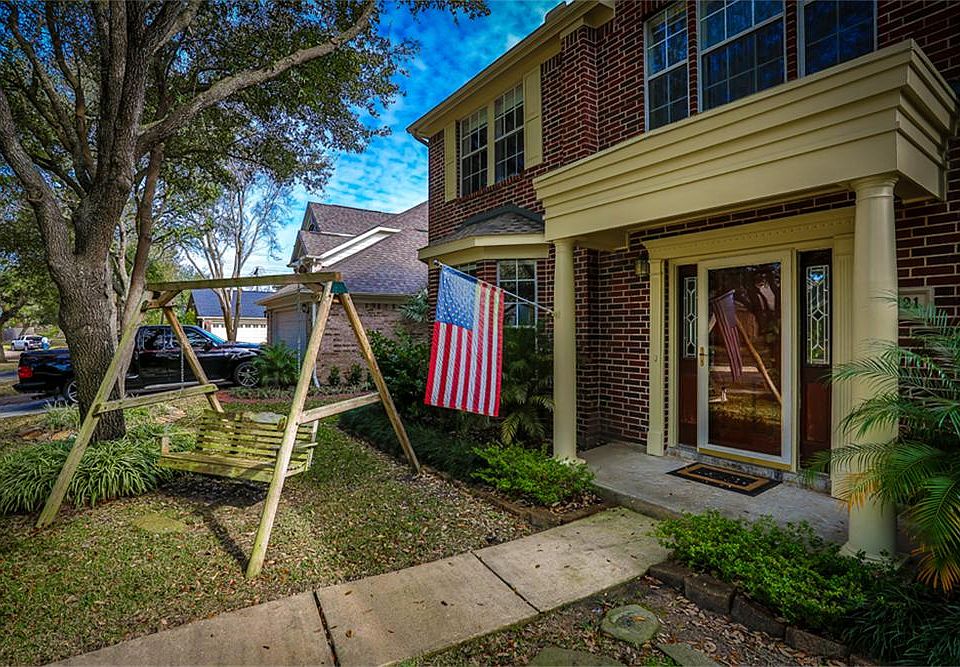 1st image of 2121 Autumn Cove Dr