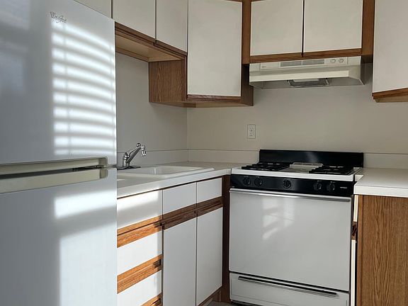 3rd image of 1485 Vallejo St #12