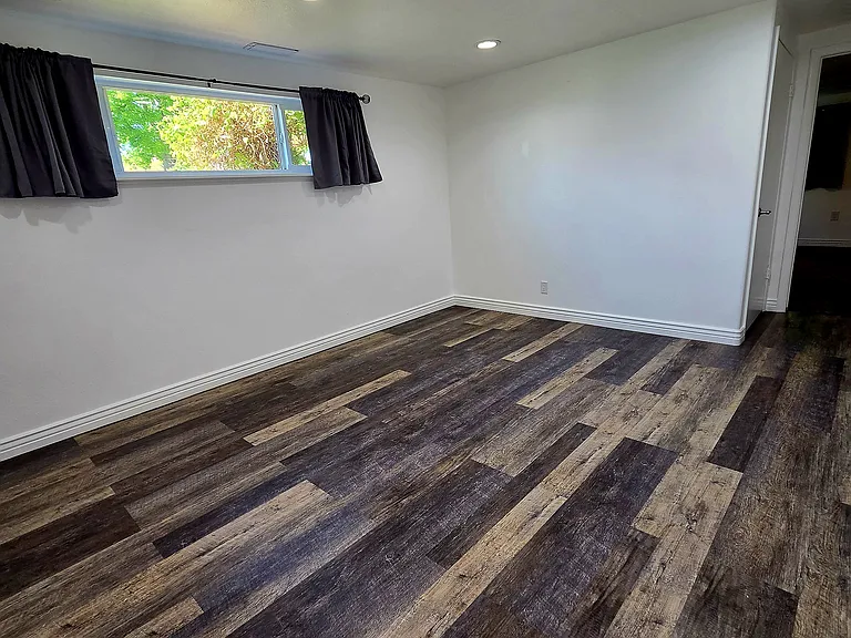 2631 W Sharron Dr — Photo 3