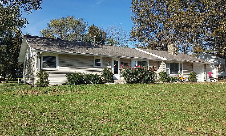 4 Brookside Dr, Paola, KS 66071 Zillow