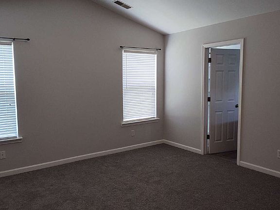 5th image of 166 Lakepointe Dr