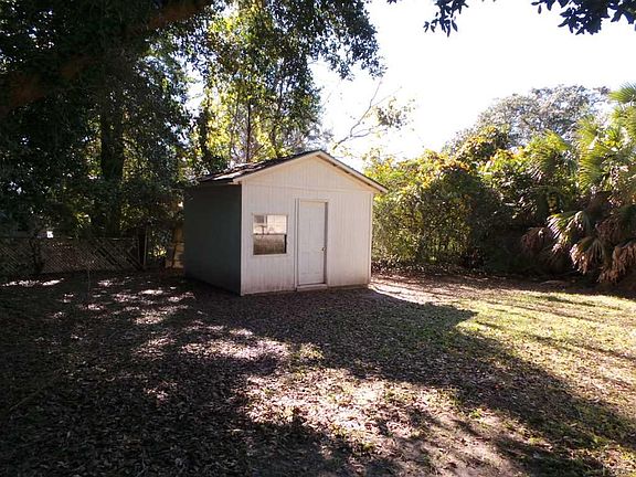 3rd image of 33 Pen Haven Dr