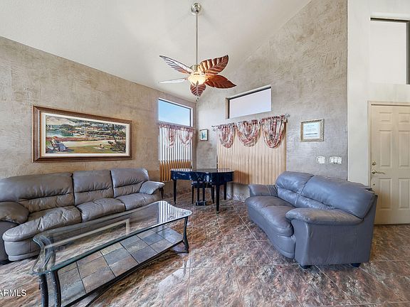 3rd image of 3713 E ISABELLA Avenue
