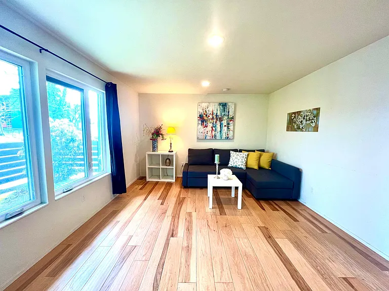 1601 S Main St #C — Photo 8