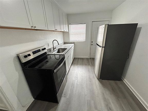 2nd image of 243 Avenue L NE #243