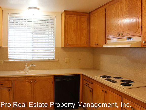 3rd image of 34971 Peco St