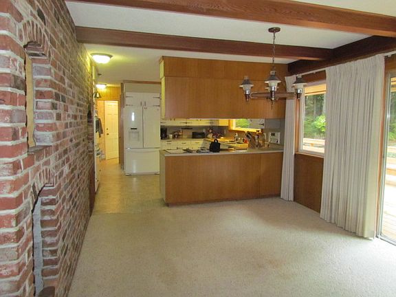 4th image of 535 Beacon Hill Dr