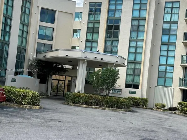 2055 SW 122nd Ave APT 425, Miami, FL 33175
