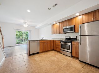 352 N York Rd #D5, Hatboro, PA 19040