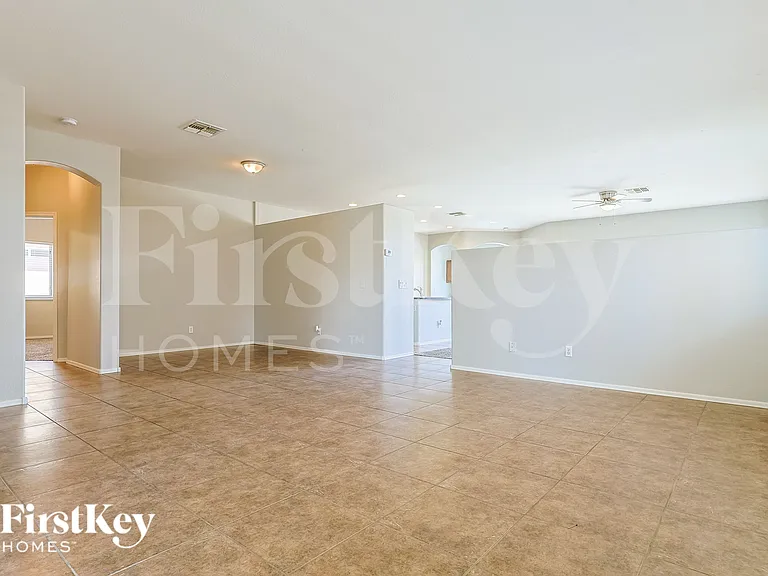 33827 N Slate Creek Dr — Photo 3