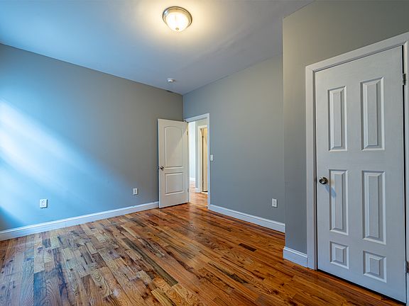 2nd image of 2242 Cedar Ave Floor 2