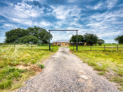 870 County Road 761, Devine, TX, 78016