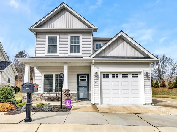 326 Bernies Way, Elliston, VA 24087