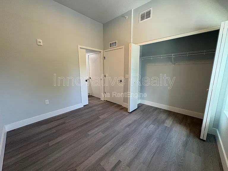 2240 Florida Dr #101 — Photo 16