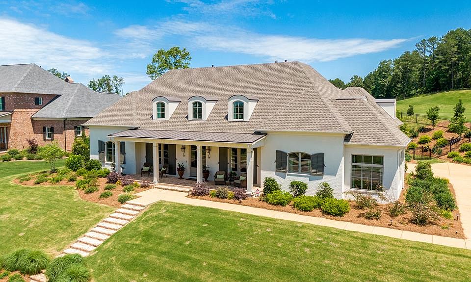 1st image of 325 Fazio Dr