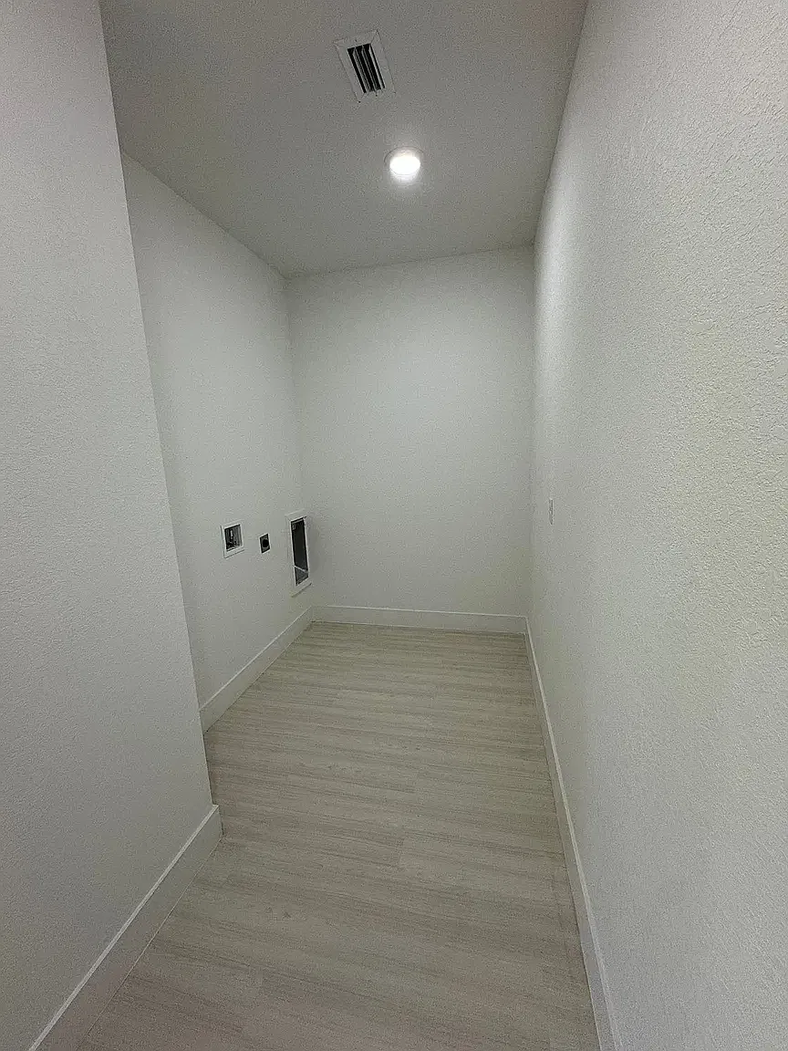 4 bed, 1673 sqft, $2,350 — Photo 3