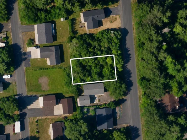 561 Dolphin Avenue NE, Ocean Shores, WA 98569