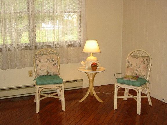 other side of Family Rm