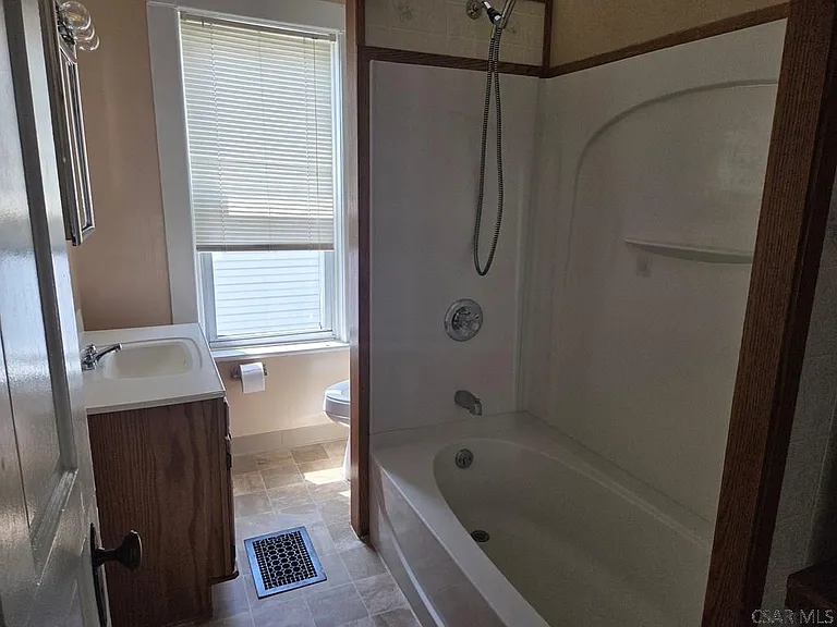 349 W Patriot St #2 — Photo 5