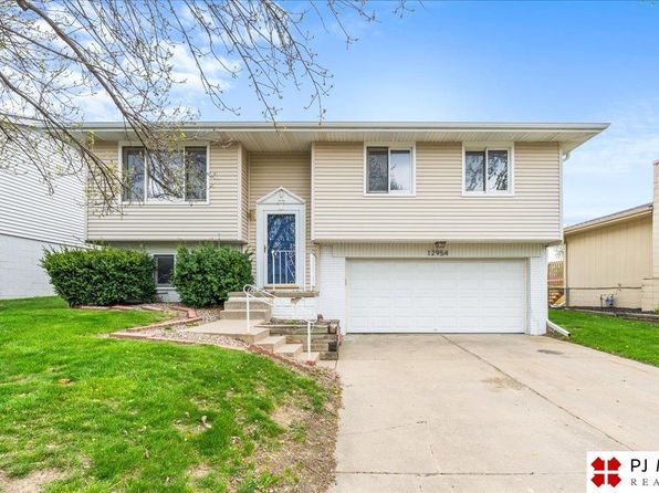 12954 Browne Cir, Omaha, NE 68164