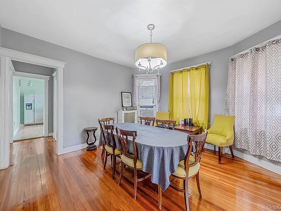 5th image of 425 S Columbus Avenue