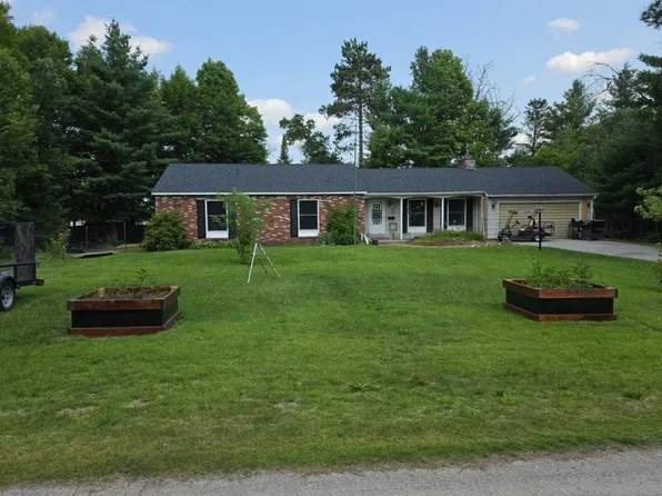 207 E 12th St, Mio, MI 48647