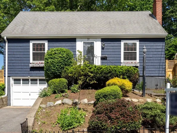 31 Whitman Ave, Melrose, MA 02176