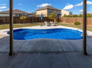 413 Foster Ln, Jarrell, TX 76537