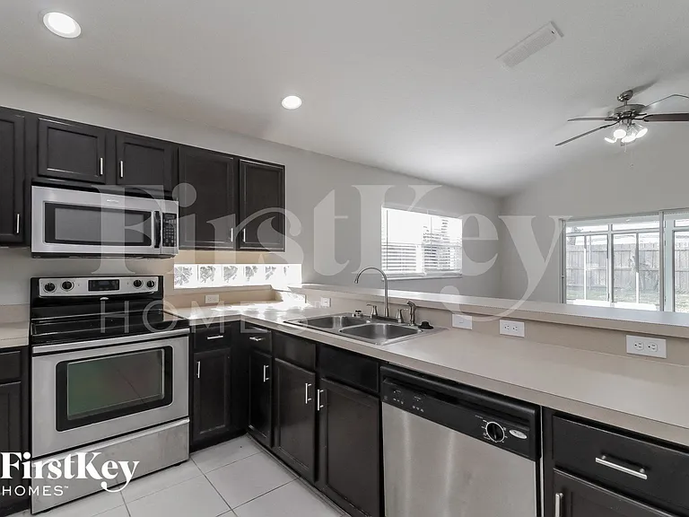 14844 Lady Victoria Blvd — Photo 6