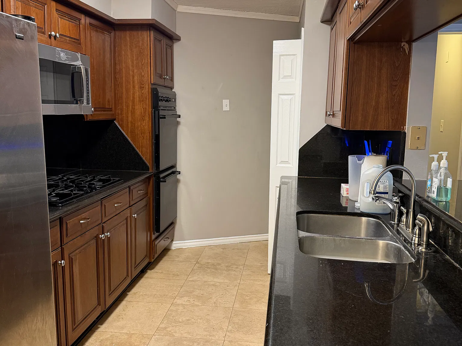 3 bed, 1573 sqft, $1,900 — Photo 4