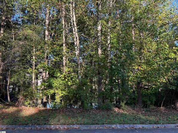 15088 Beacon Ridge Dr, Seneca, SC 29678