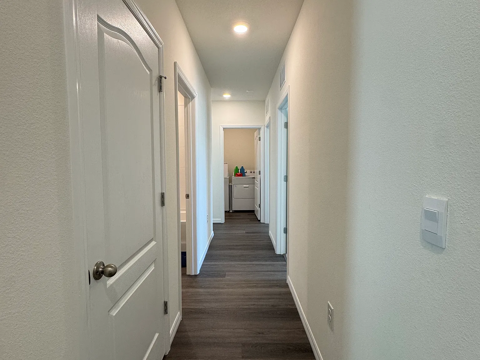 4 bed, 1720 sqft, $2,550 — Photo 3