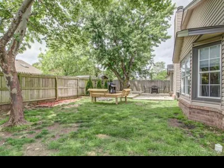 1513 W Edgewater Pl — Photo 5
