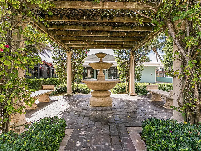 2613 SW Natura Ave — Photo 18
