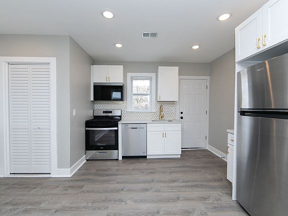 3rd image of 436-438 Broadway #7