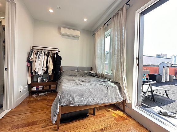 5th image of 2086 5th Ave #Penthouse