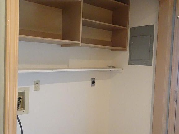 2nd image of 2910 E Moore Ave APT 5