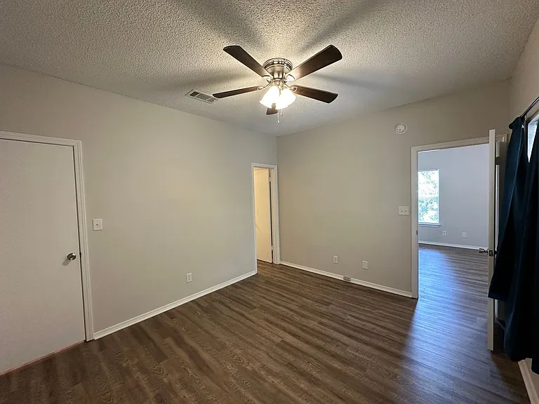501 E Burgess Rd #F12 — Photo 8