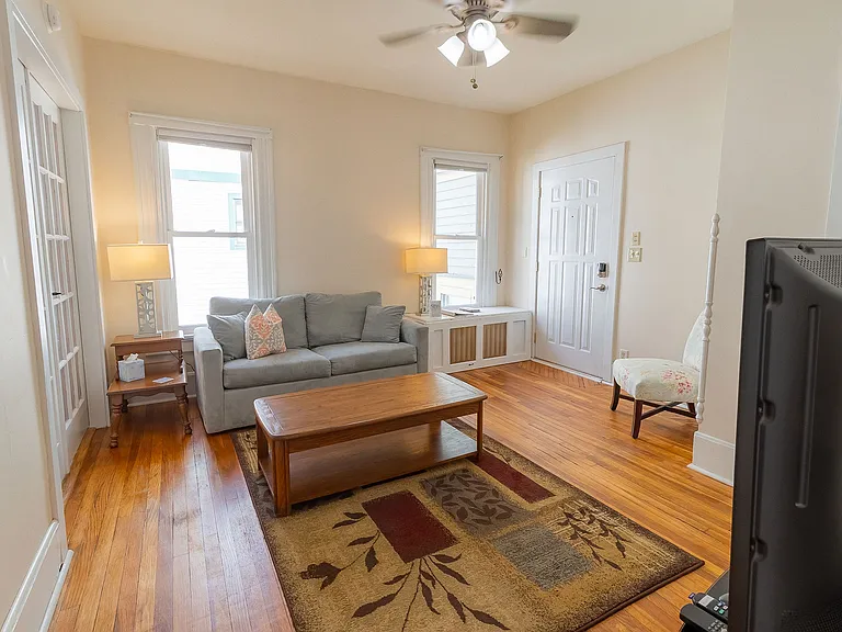 1025 Cameron Ave — Photo 11