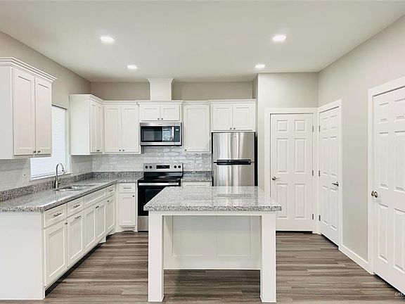 4th image of 2401 E Viviana St #2