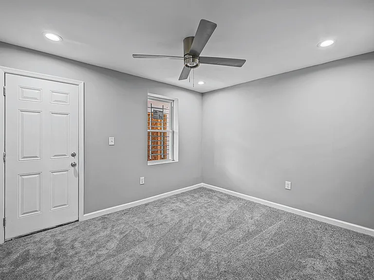 3059 Brighton St — Photo 4