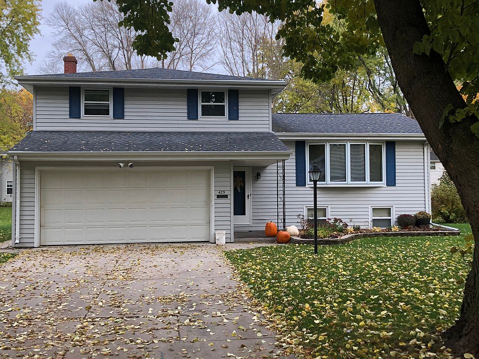 1st image of 425 Saint Jude St