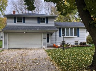425 Saint Jude St, Green Bay, WI 54303