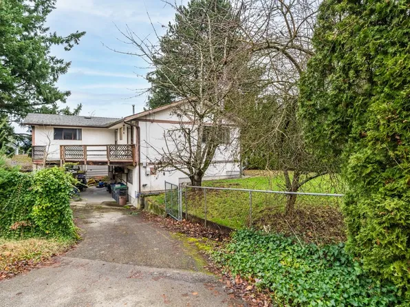 2751 153a St, Surrey, BC V4P 1C1