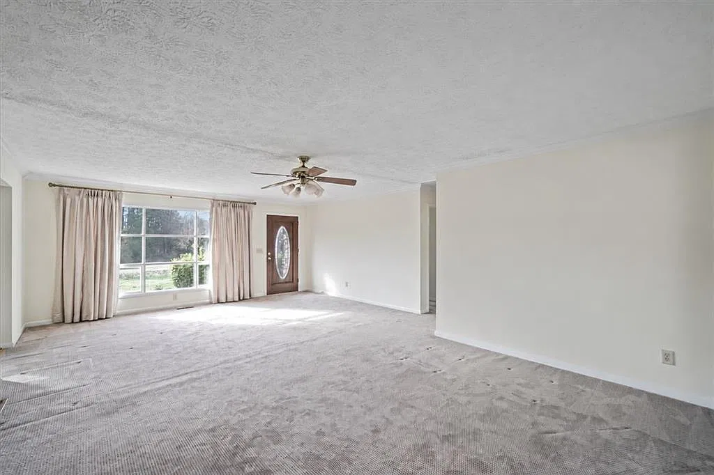 3 bed, 2.0 bath, 1980 sqft, $2,800 — Photo 3