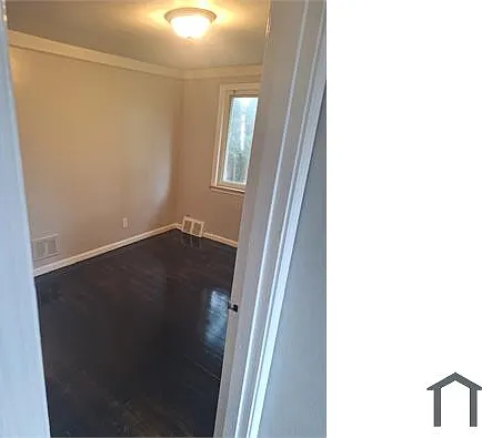 18697 Schaefer Hwy — Photo 11