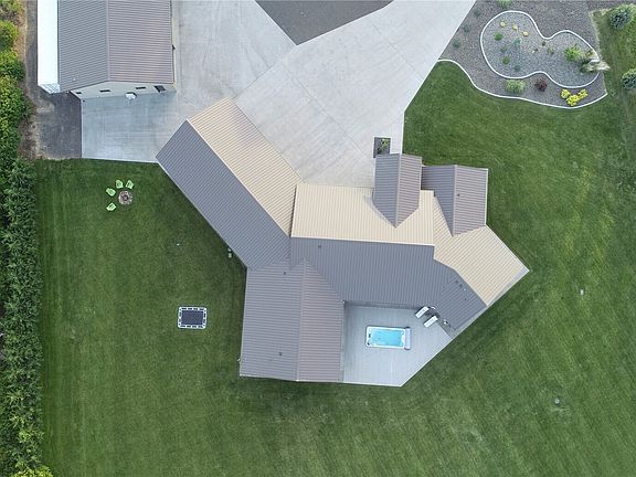 4th image of 63 Starview Place Place